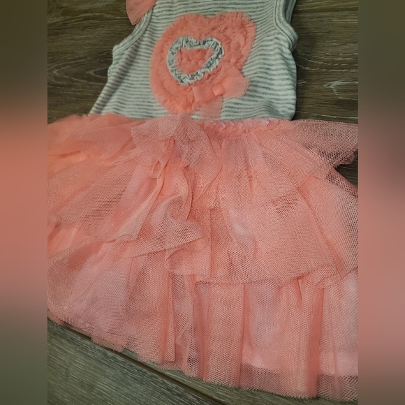 Newborn tank dress with ruffled, layered, tulle neon pink tutu..5-8lbs. - Picture 3 of 6